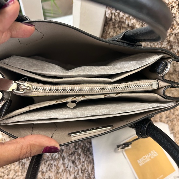 Mk new with tags bag - Picture 4 of 5